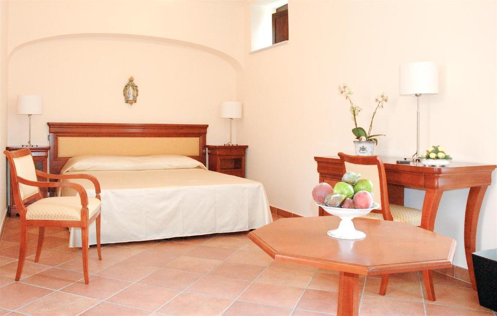 L' Antico Cortile Otel Caserta Oda fotoğraf