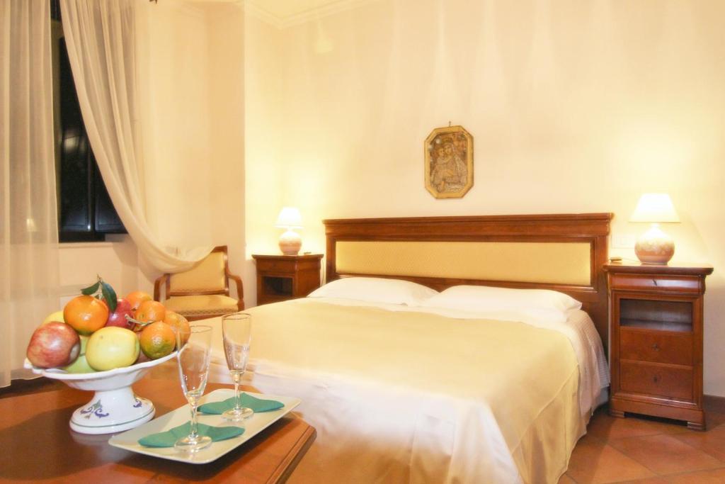 L' Antico Cortile Otel Caserta Oda fotoğraf